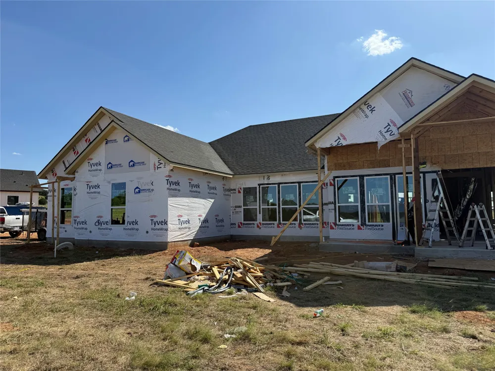Three Quarter Loop Poolville, TX 76487