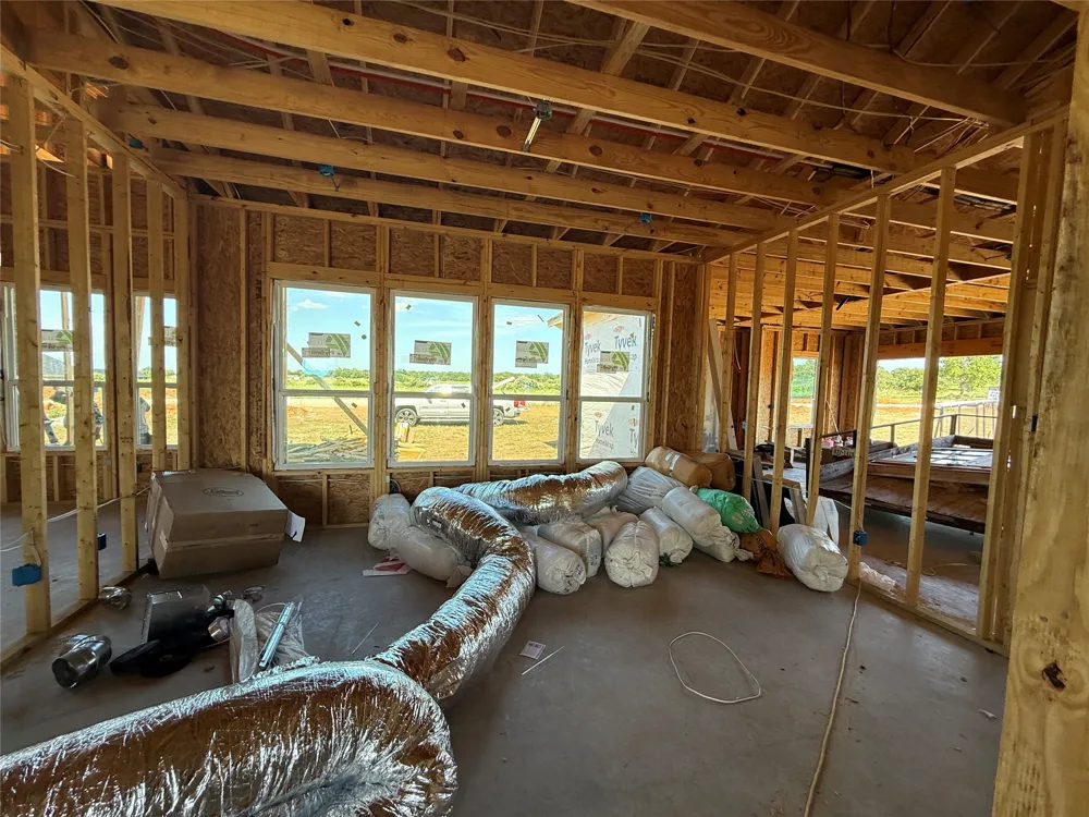 Three Quarter Loop Poolville, TX 76487