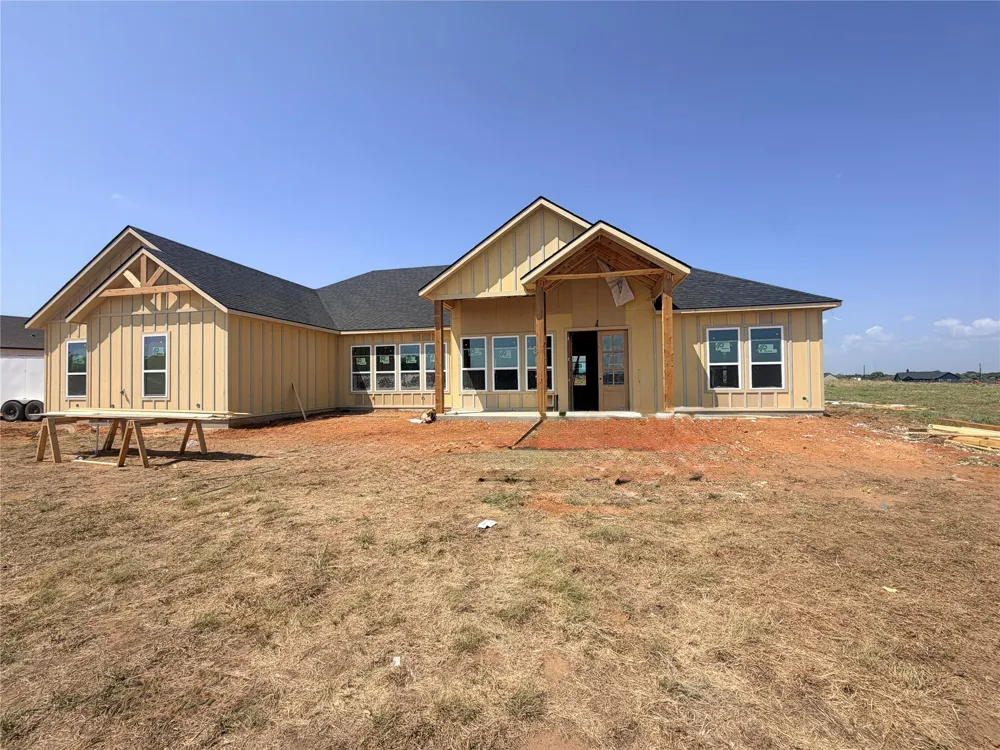 Three Quarter Loop Poolville, TX 76487
