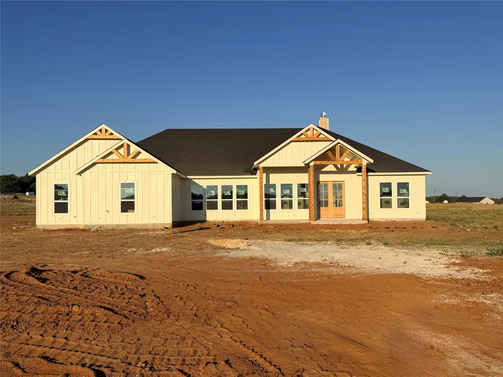 Three Quarter Loop Poolville, TX 76487
