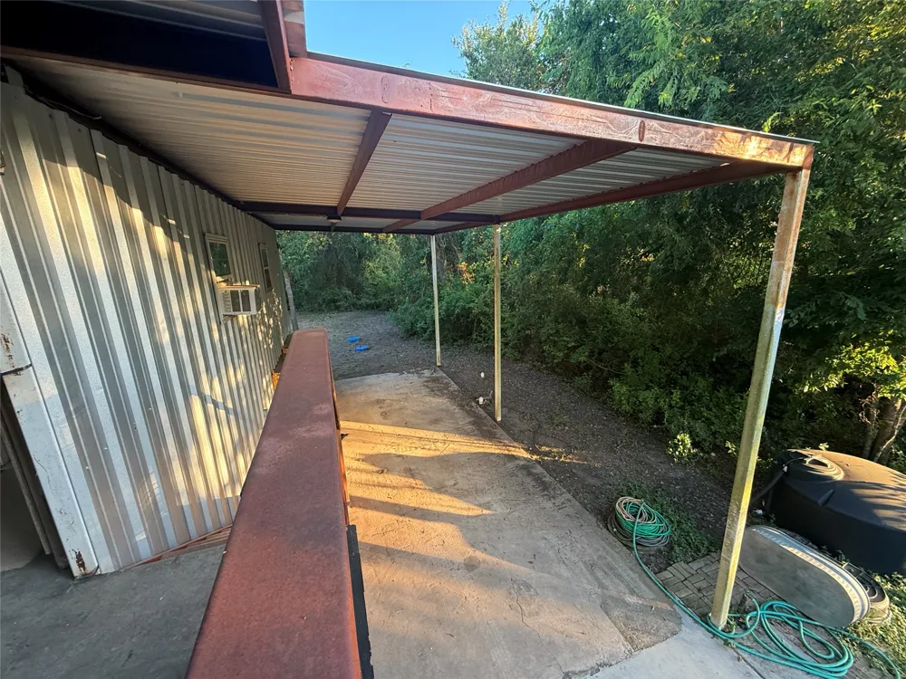 1456 W. HWY 36 Hamilton, TX 76531
