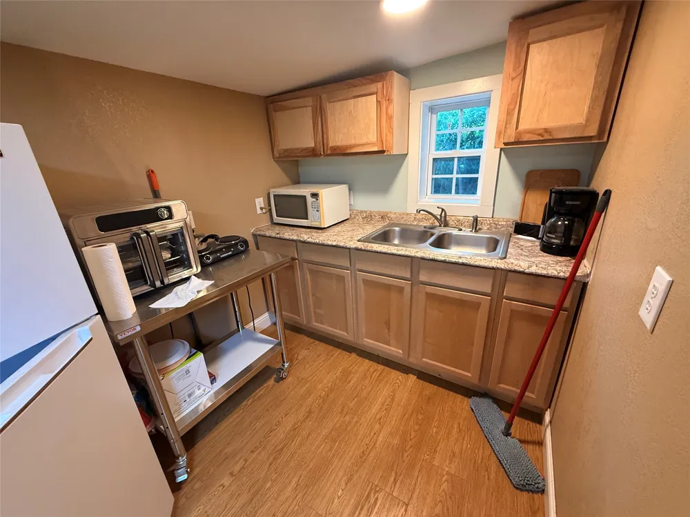 1456 W. HWY 36 Hamilton, TX 76531