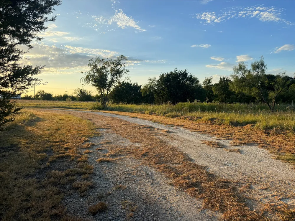 1456 W. HWY 36 Hamilton, TX 76531