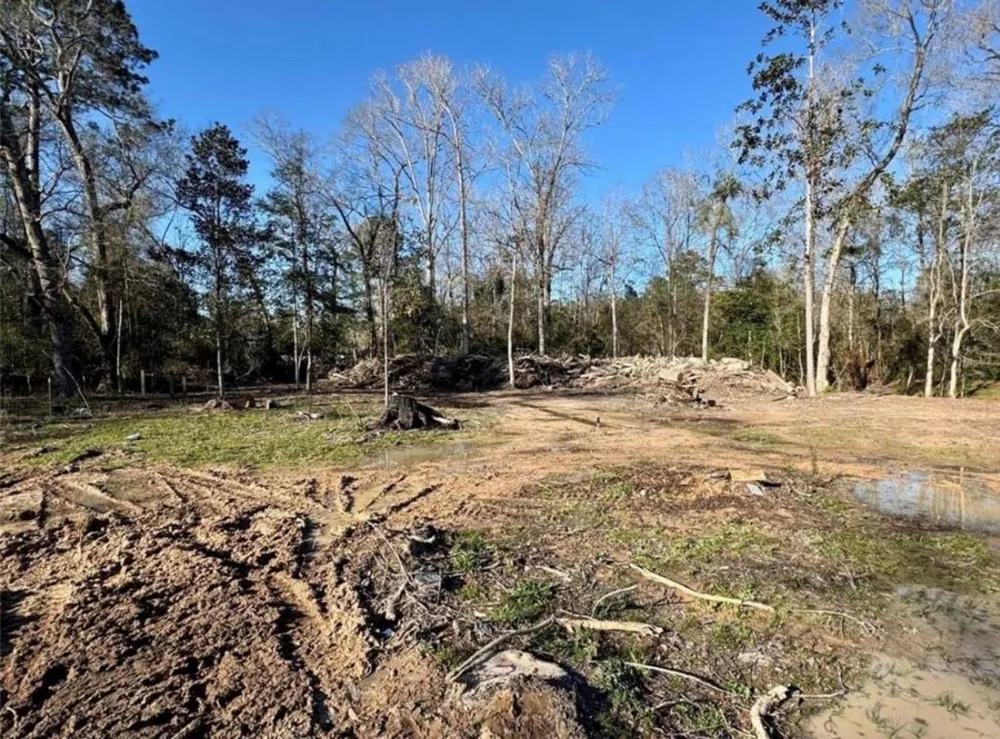 511 County Road 2218 Cleveland, TX 77327