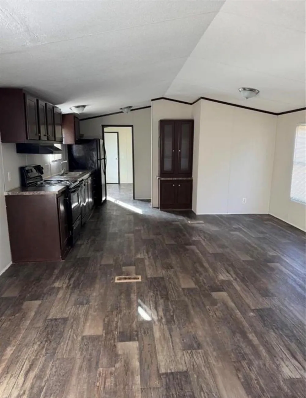 511 County Road 2218 Cleveland, TX 77327