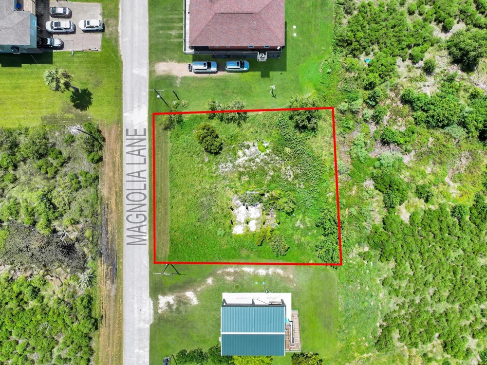 937 Magnolia Crystal Beach, TX 77650