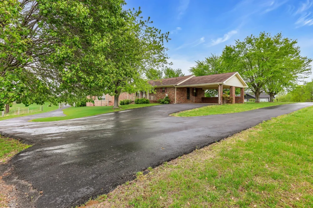 5245 Galen Rd Lafayette, TN 37083