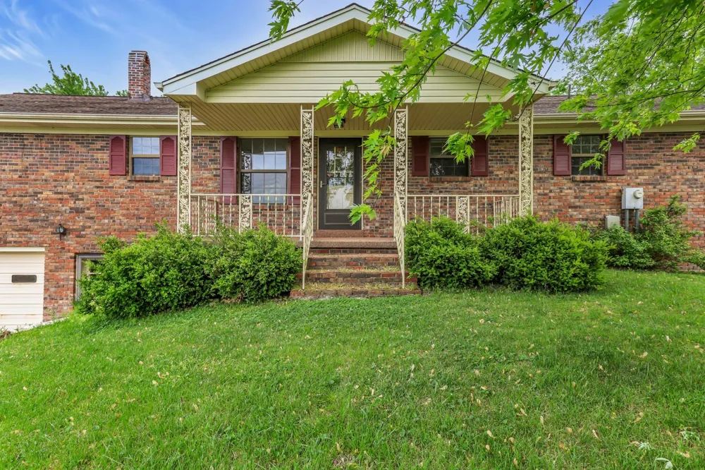 5245 Galen Rd Lafayette, TN 37083