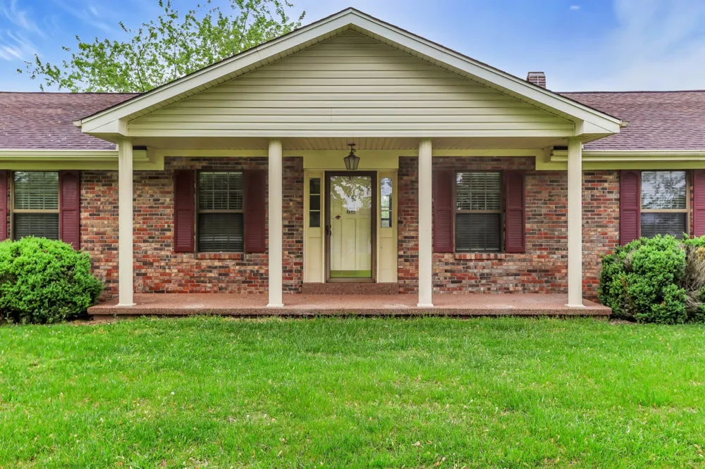 5245 Galen Rd Lafayette, TN 37083