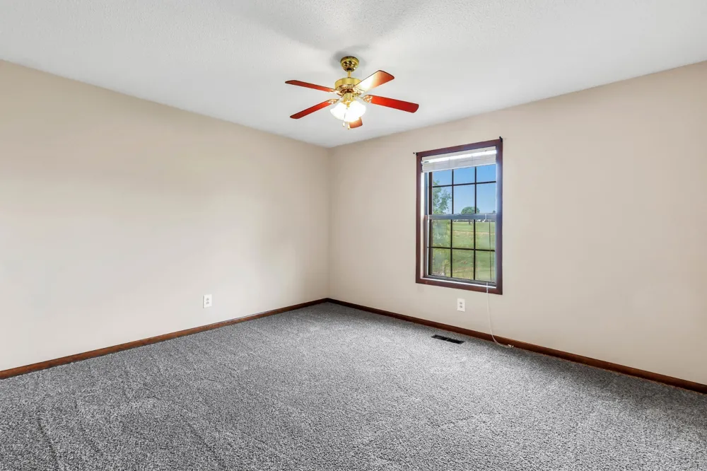 5245 Galen Rd Lafayette, TN 37083