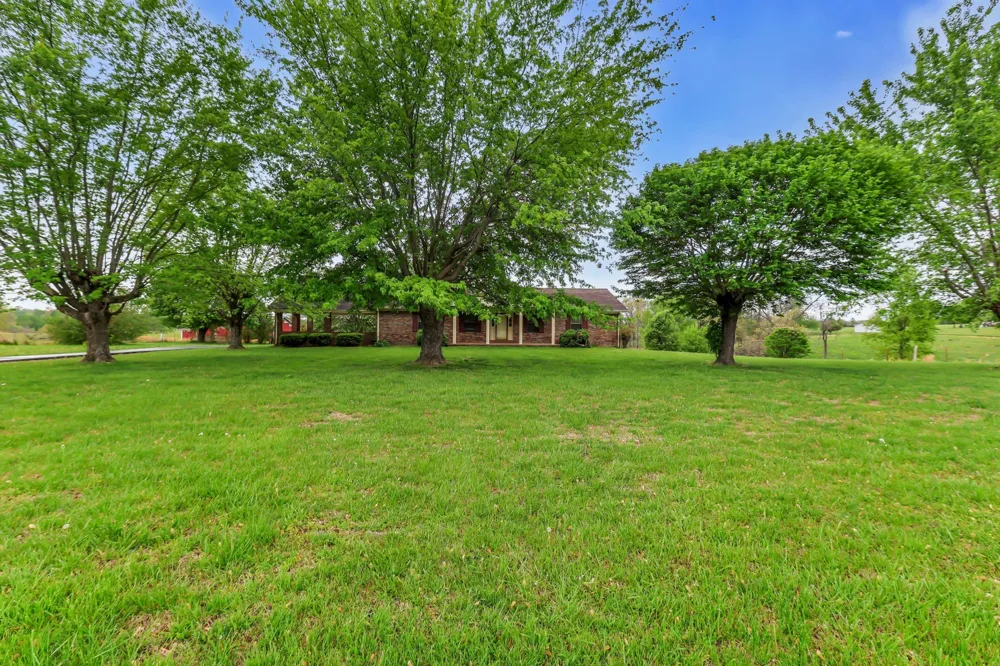 5245 Galen Rd Lafayette, TN 37083
