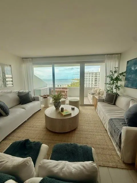 177 Ocean Lane Dr #1203 Key Biscayne, FL 33149