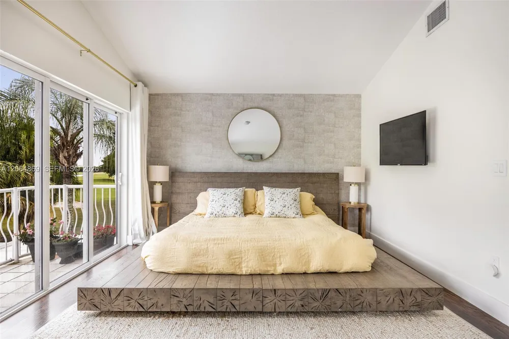 5230 NW 104th Ct Doral, FL 33178