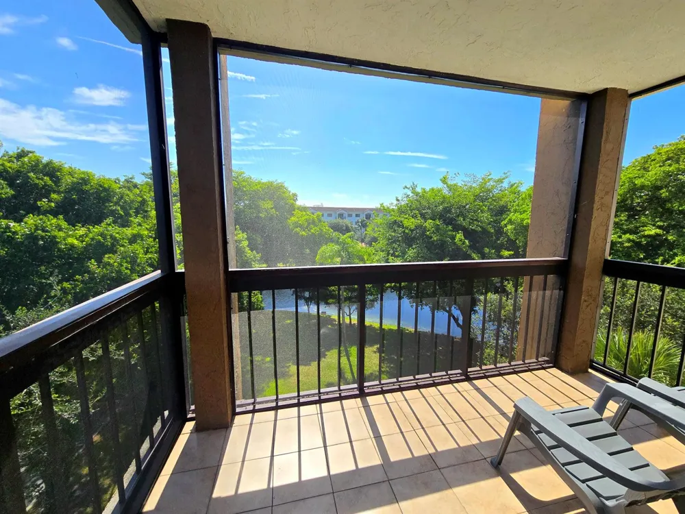 955 Egret Circle #501 Delray Beach, FL 33444
