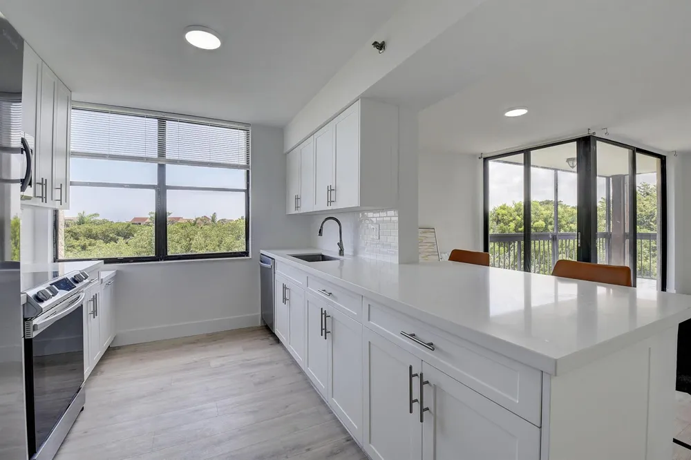 955 Egret Circle #501 Delray Beach, FL 33444