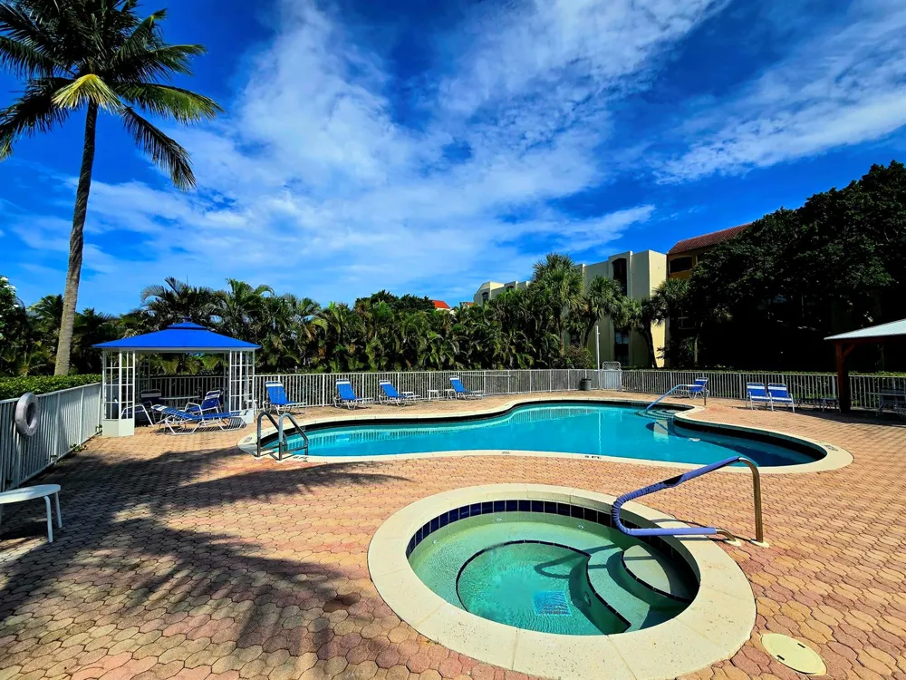 955 Egret Circle #501 Delray Beach, FL 33444