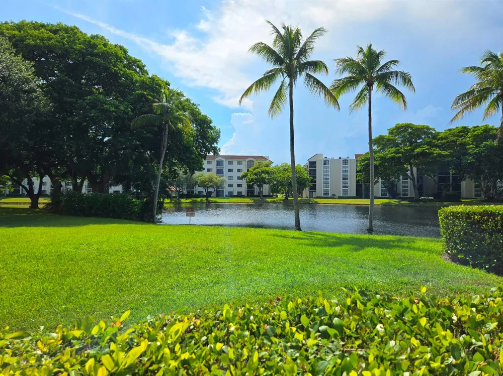 955 Egret Circle #501 Delray Beach, FL 33444