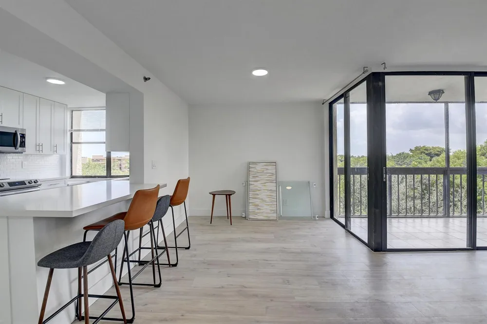 955 Egret Circle #501 Delray Beach, FL 33444