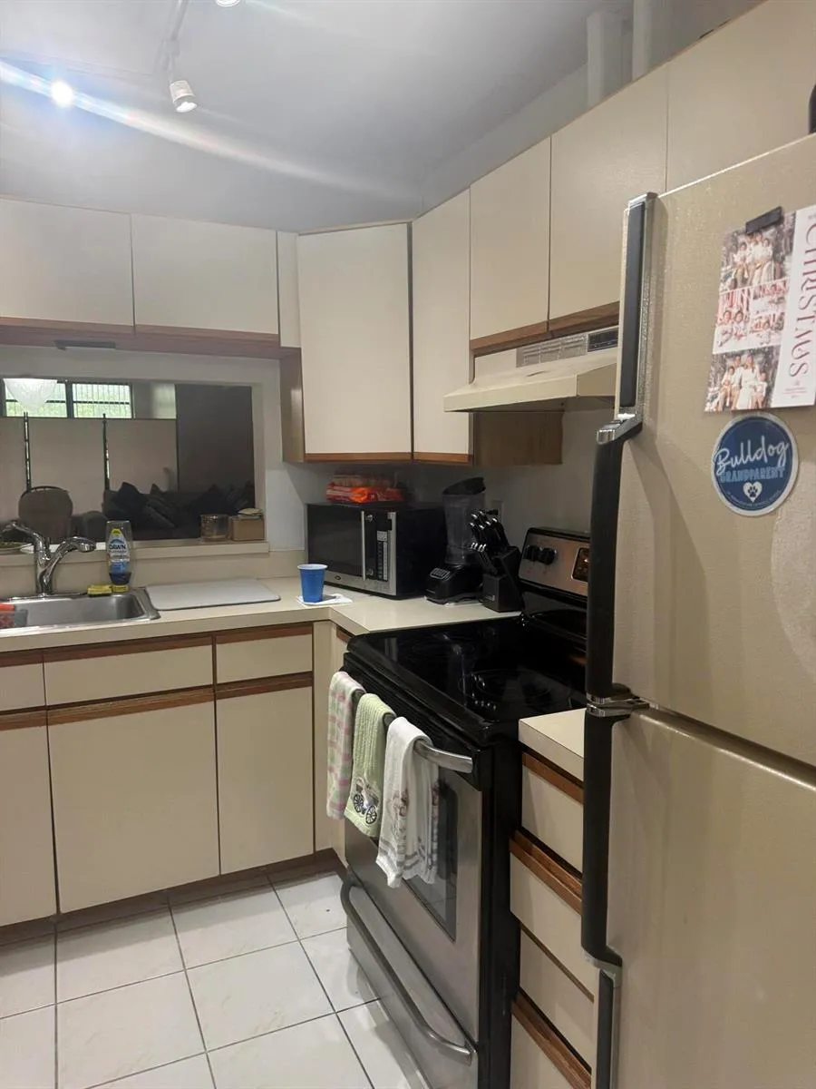 3100 NW 42nd Avenue #d Cape Coral, FL 33993