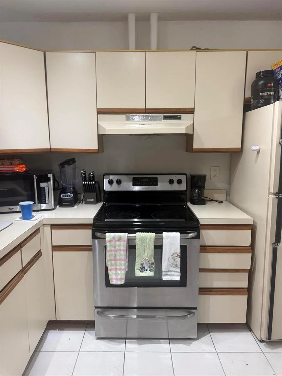 3100 NW 42nd Avenue #d Cape Coral, FL 33993