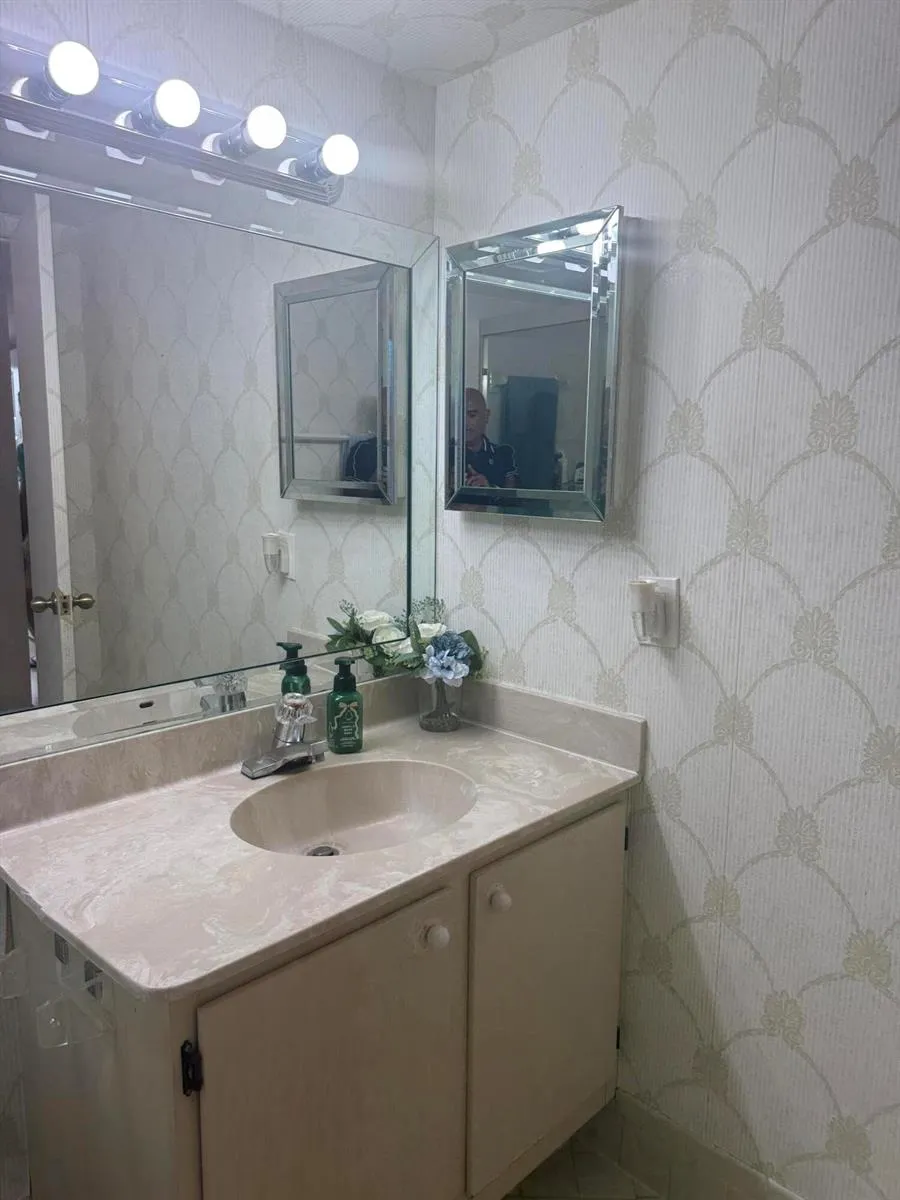 3100 NW 42nd Avenue #d Cape Coral, FL 33993