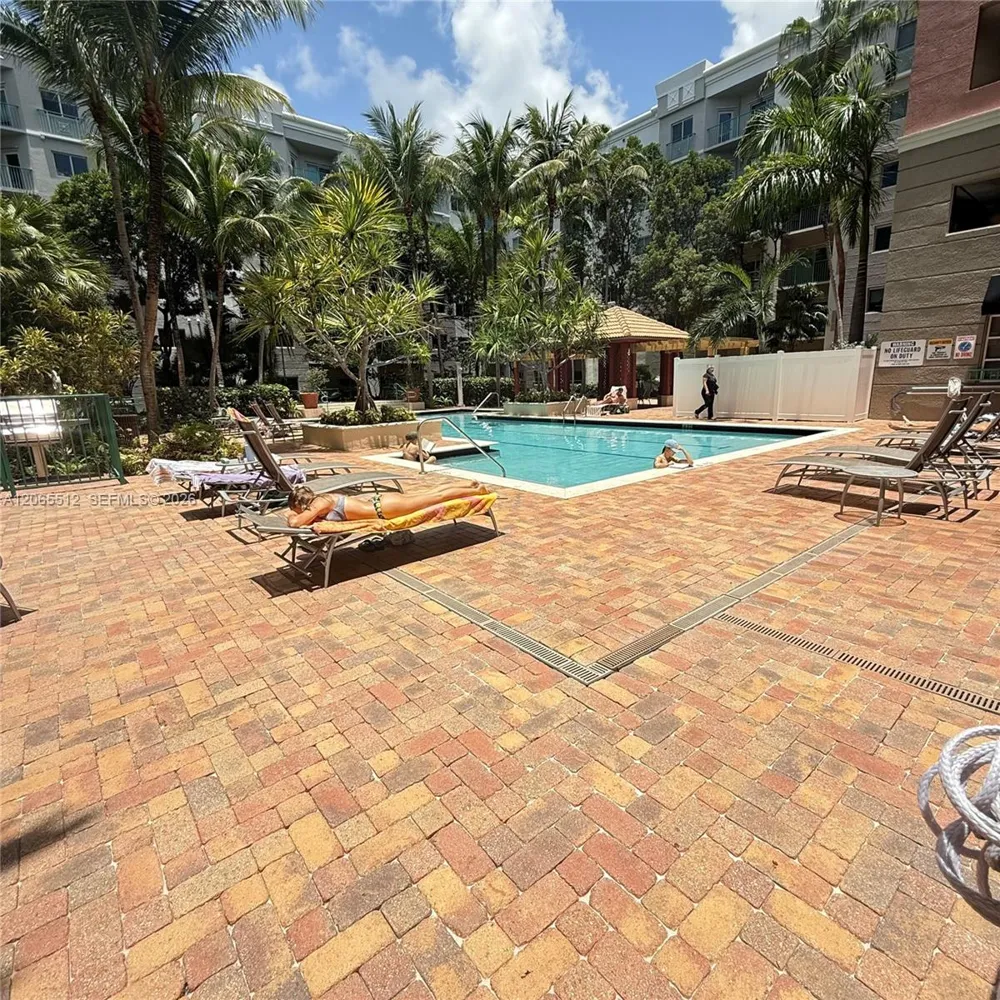 6001 SW 70th St #146 South Miami, FL 33143