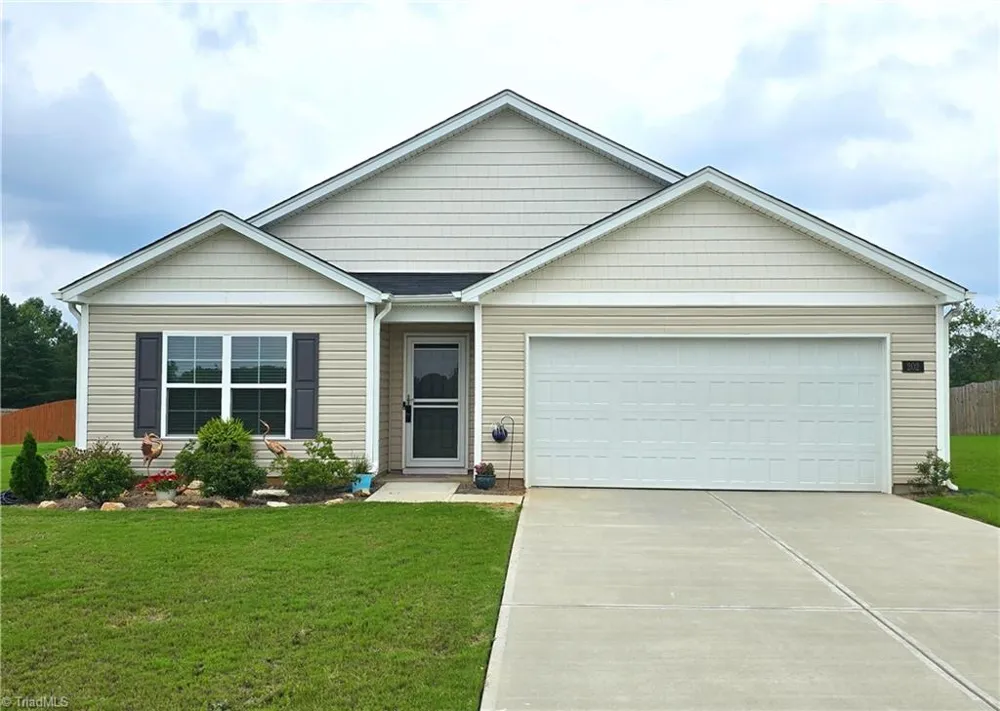 202 Alamos Avenue Lexington, NC 27295