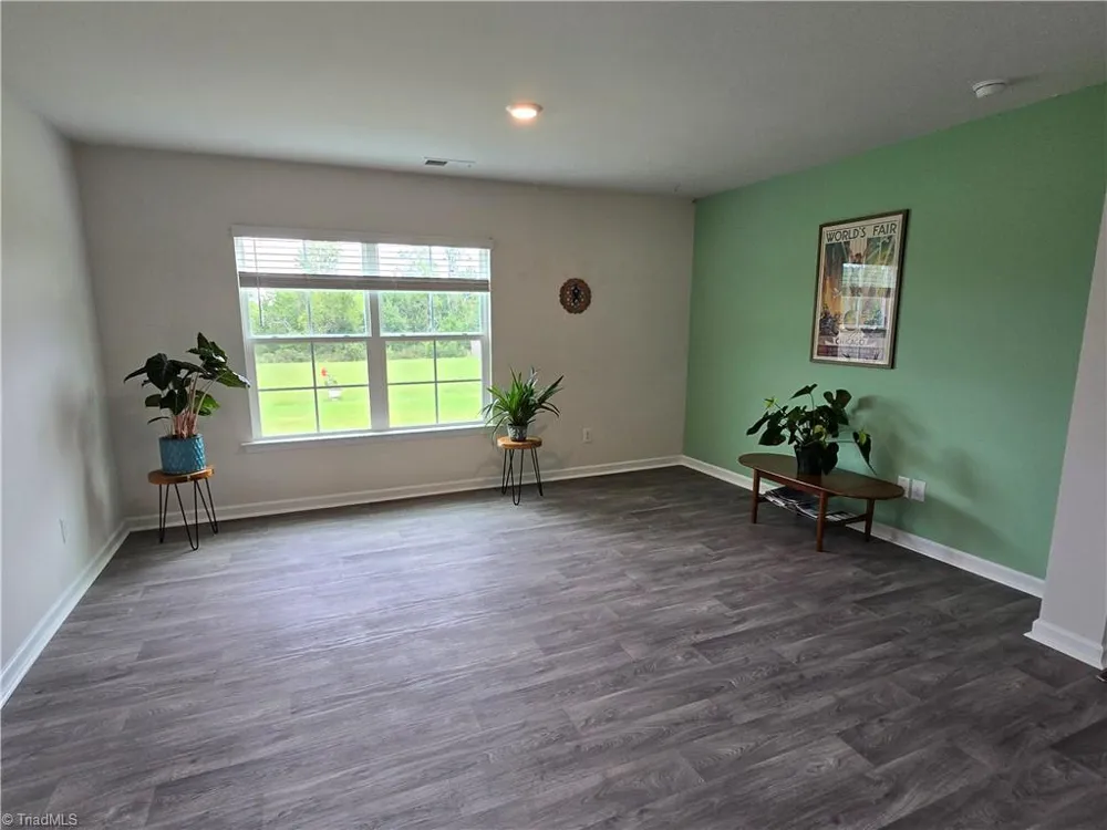 202 Alamos Avenue Lexington, NC 27295