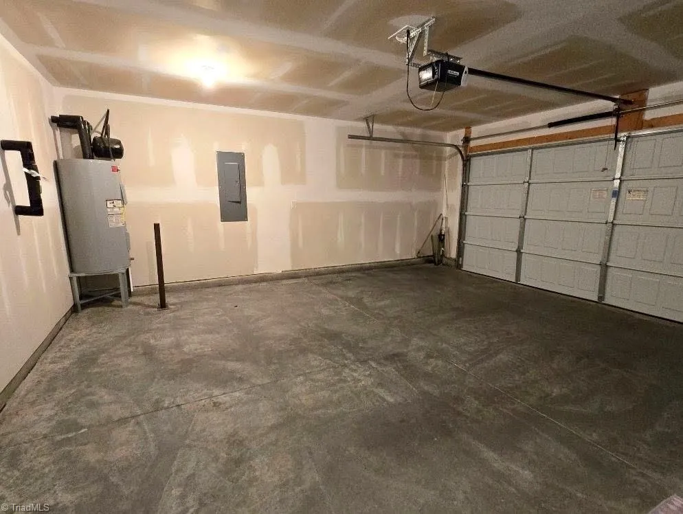 202 Alamos Avenue Lexington, NC 27295