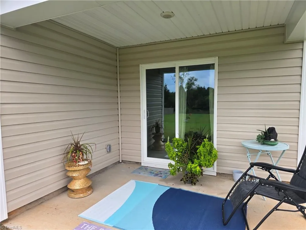 202 Alamos Avenue Lexington, NC 27295