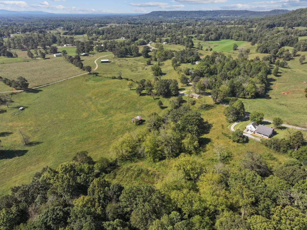 515 Jericho Rd Quebeck, TN 38579