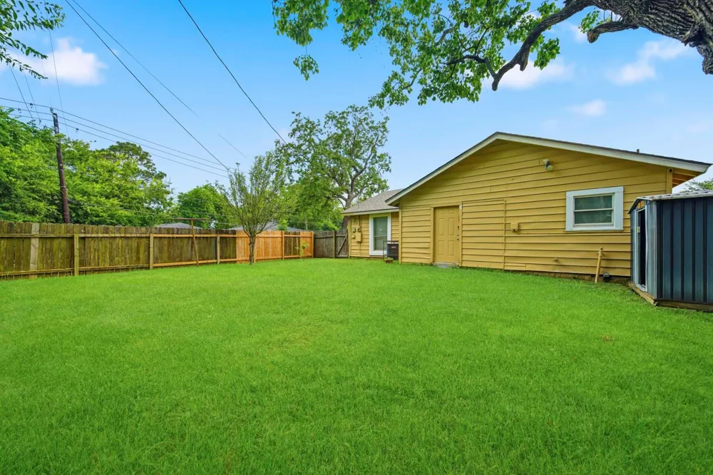 1413 George Street Pasadena, TX 77502