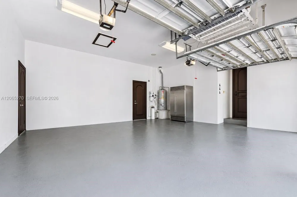 9245 SW 93rd Ave Miami, FL 33176