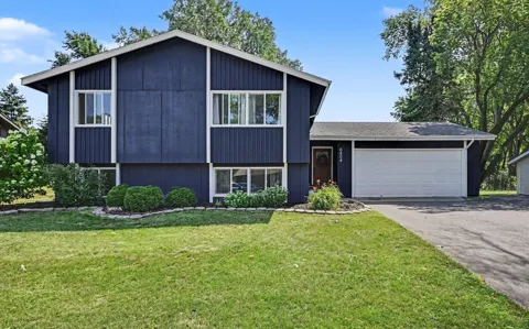 6804 Forestview Lane