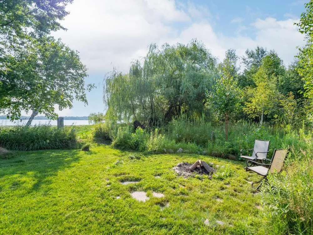 29729 Dahlia Street NW Isanti, MN 55040
