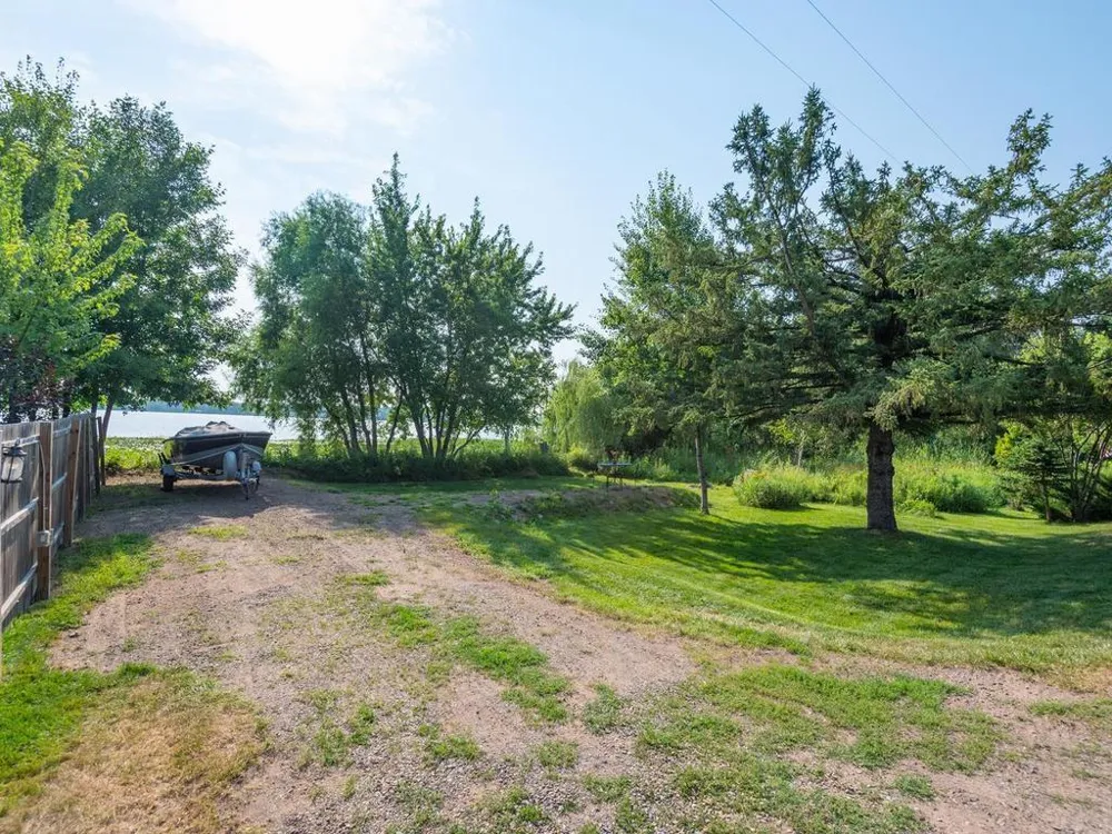 29729 Dahlia Street NW Isanti, MN 55040