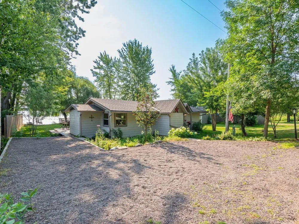 29729 Dahlia Street NW Isanti, MN 55040
