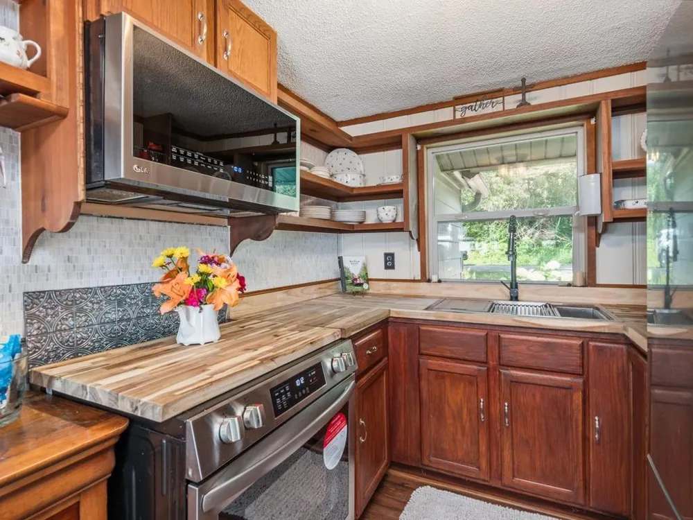 29729 Dahlia Street NW Isanti, MN 55040