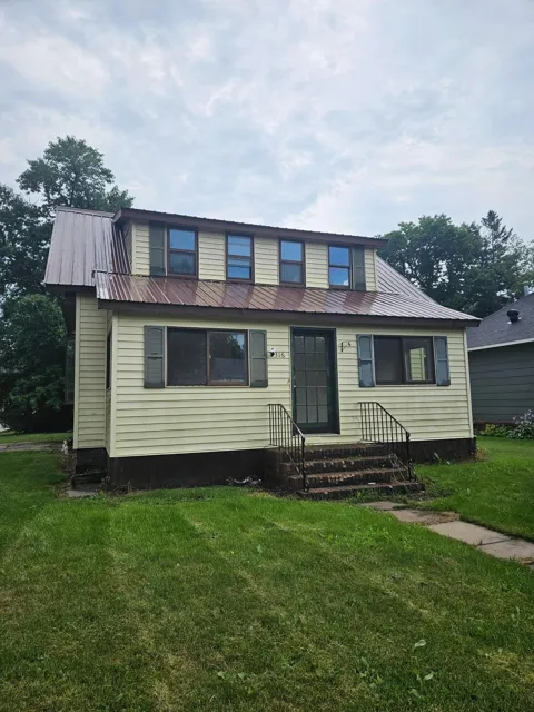316 Roberts Avenue NE