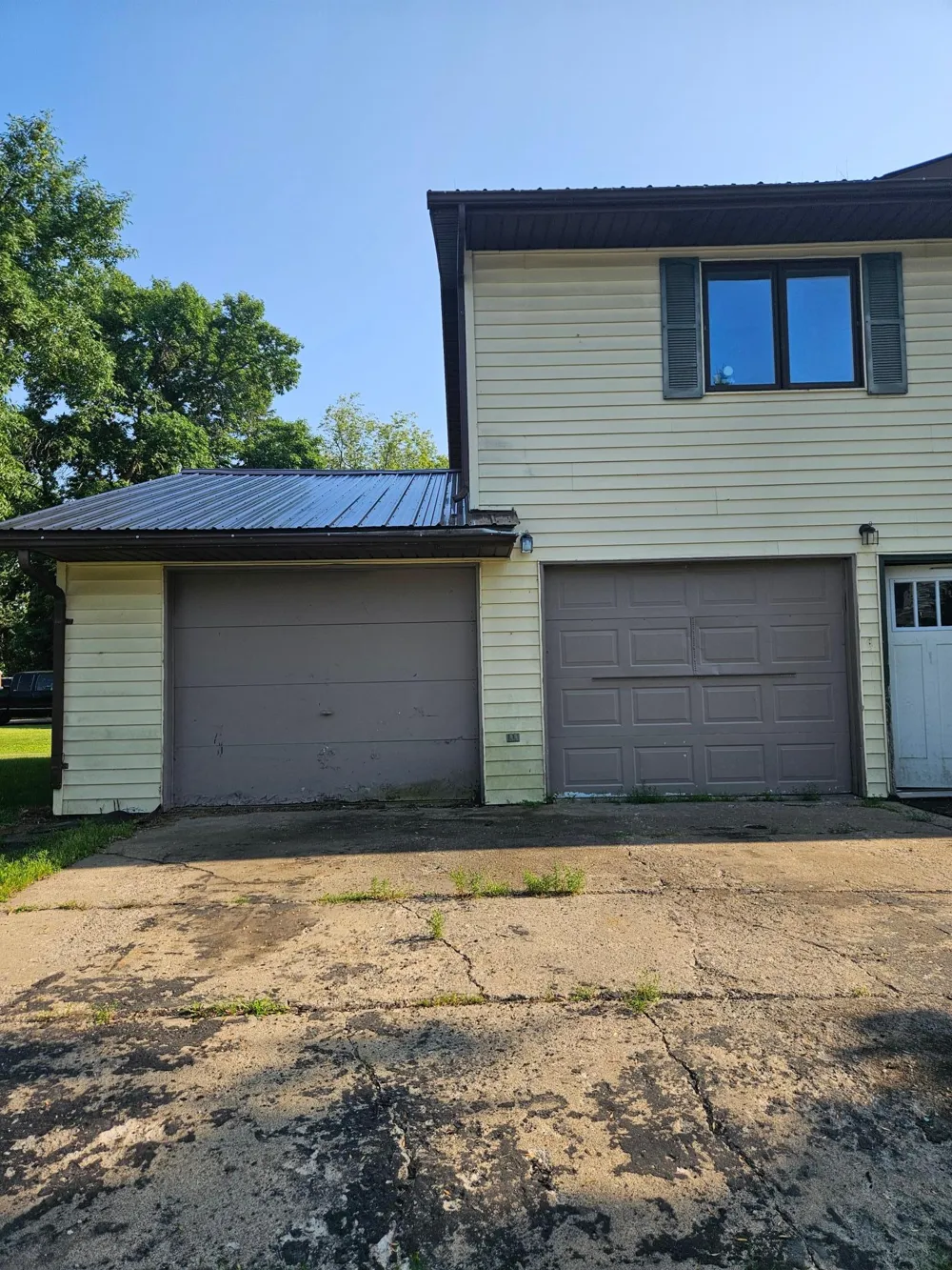316 Roberts Avenue NE Warroad, MN 56763
