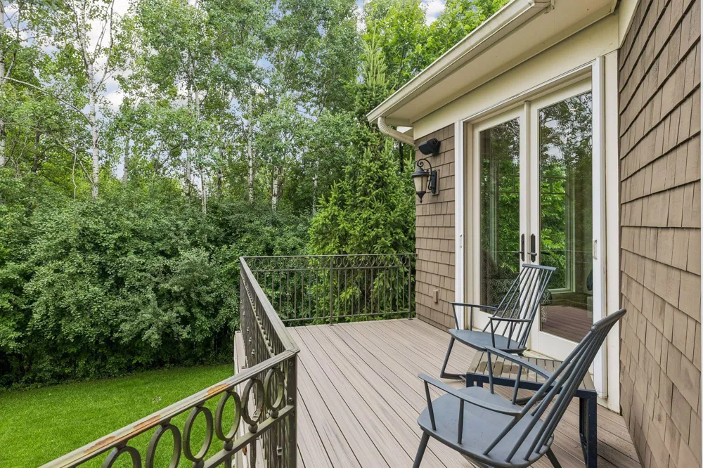 15700 Portico Drive Minnetonka, MN 55391