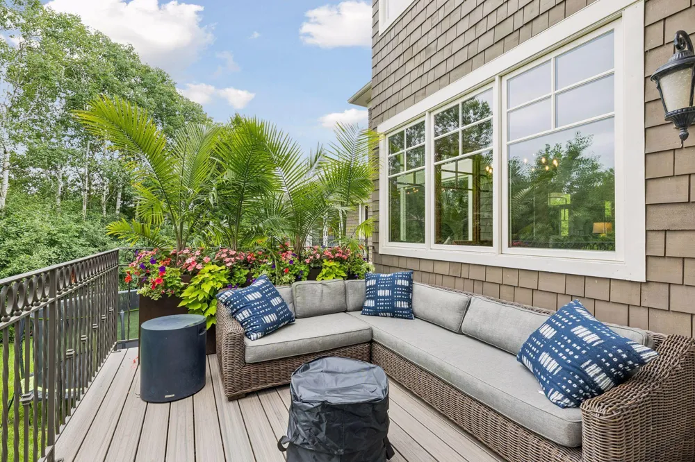 15700 Portico Drive Minnetonka, MN 55391