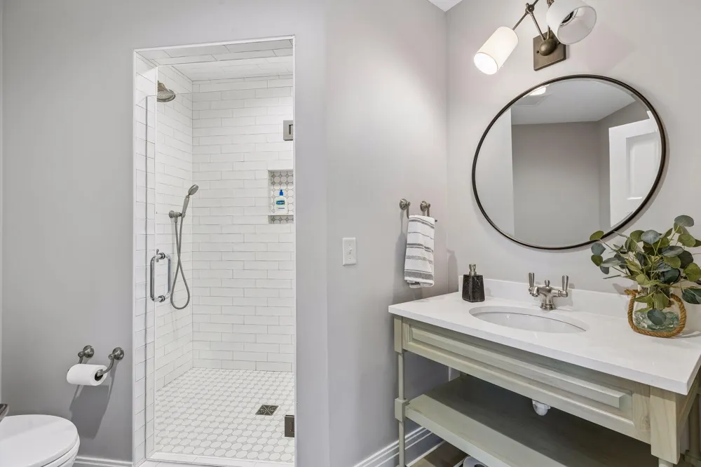 15700 Portico Drive Minnetonka, MN 55391