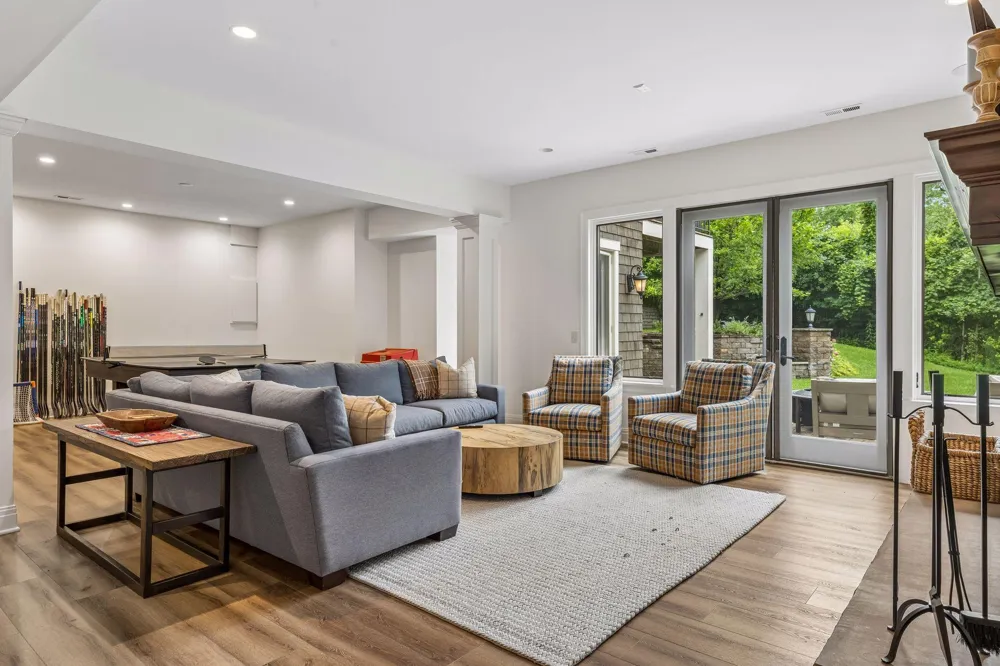 15700 Portico Drive Minnetonka, MN 55391