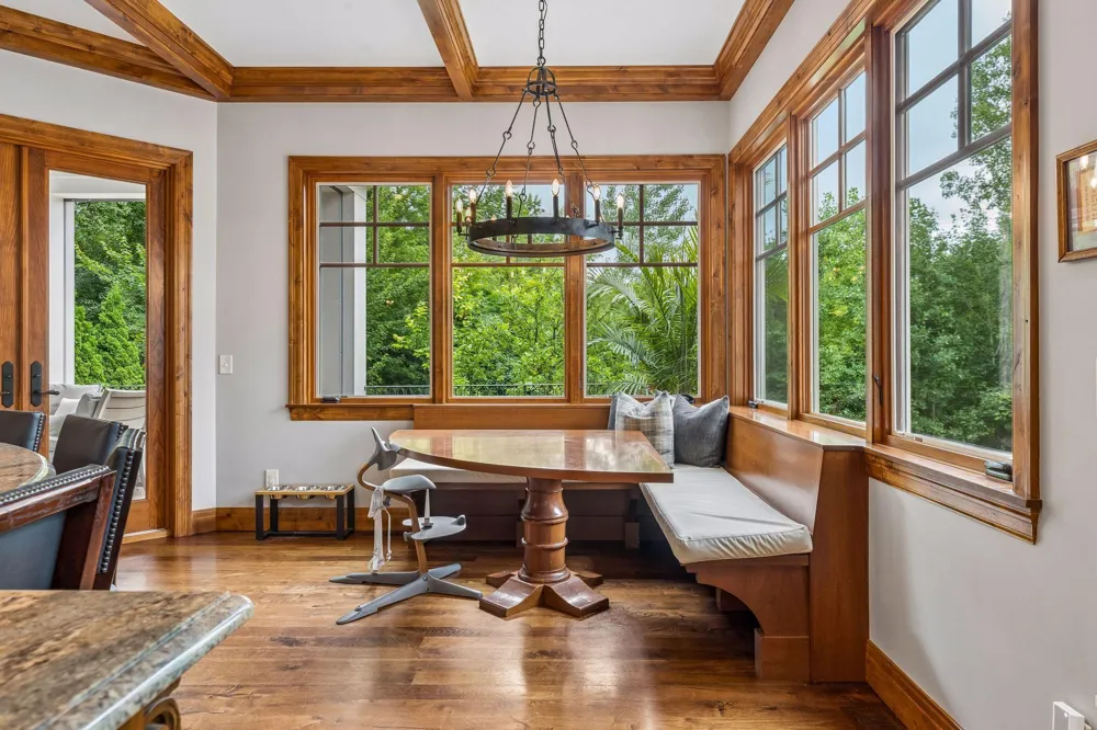 15700 Portico Drive Minnetonka, MN 55391