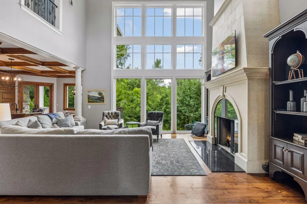 15700 Portico Drive Minnetonka, MN 55391