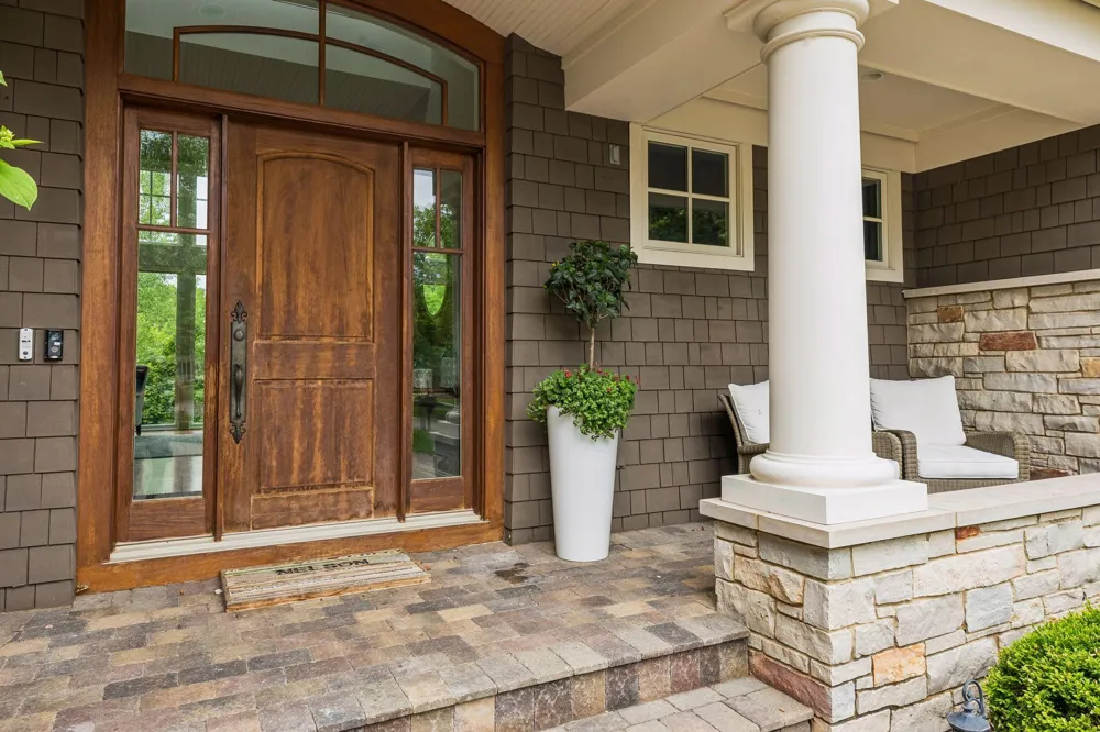 15700 Portico Drive Minnetonka, MN 55391