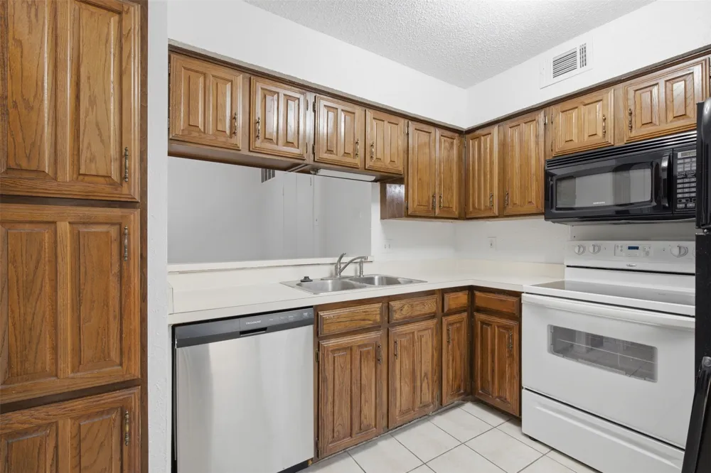 14800 Enterprise Drive #22D Farmers Branch, TX 75234