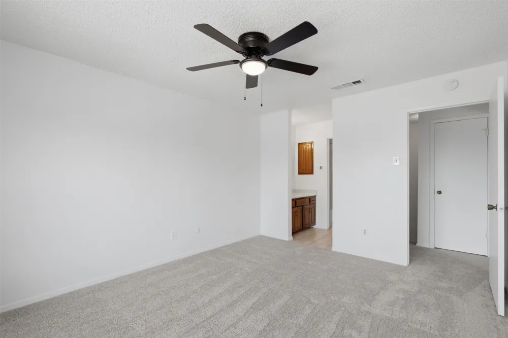 14800 Enterprise Drive #22D Farmers Branch, TX 75234
