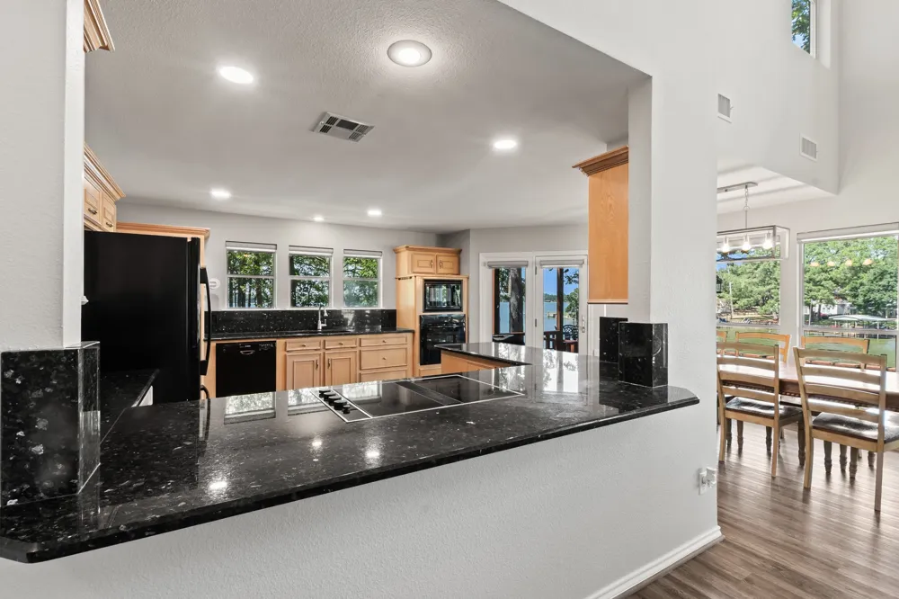 5366 Point LaVista Malakoff, TX 75148